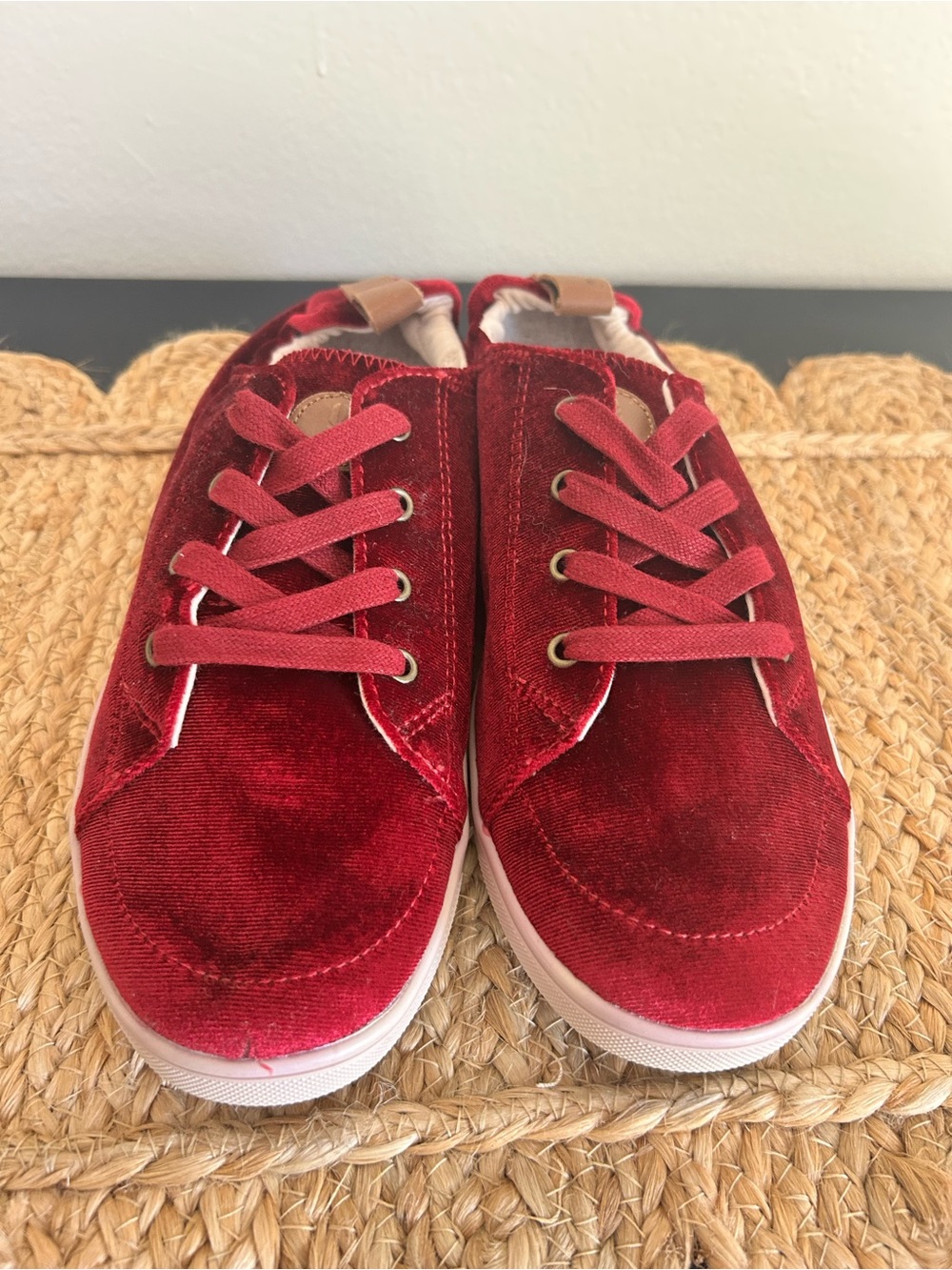 Revitalign Santa Clara Betta Burgundy Velvet Sneakers Women’s Size 9 #101 - Picture 3 of 10